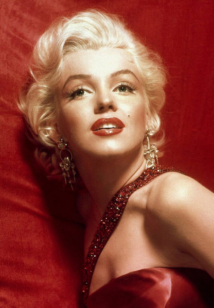 Marilyn Monroe in a red dress